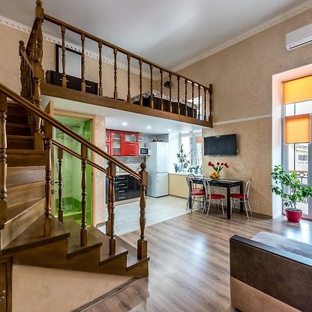 Studio Apartment In Center Of Odessa Exterior foto