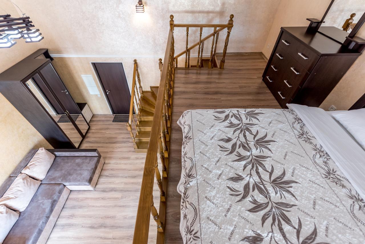 Studio Apartment In Center Of Odessa Exterior foto